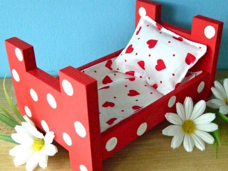 Meubles de bricolage pour poupées