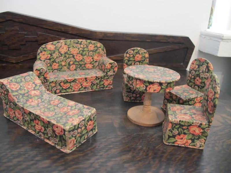 Meubles de bricolage pour poupées