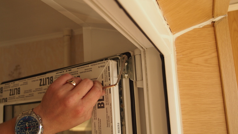 Comment ajuster la porte