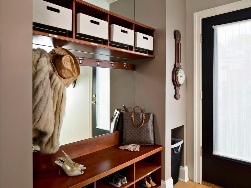 Petit couloir avec niches