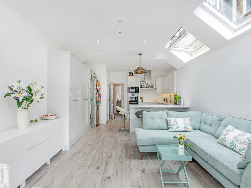 Canapé blanc-turquoise