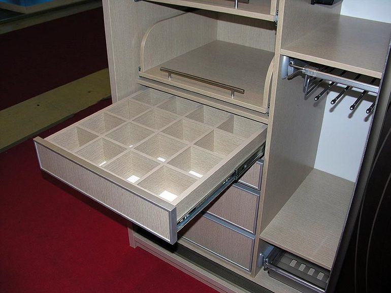 Options de remplissage d'armoire coulissante