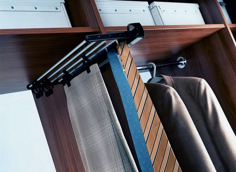 Garnissage intérieur pour armoires