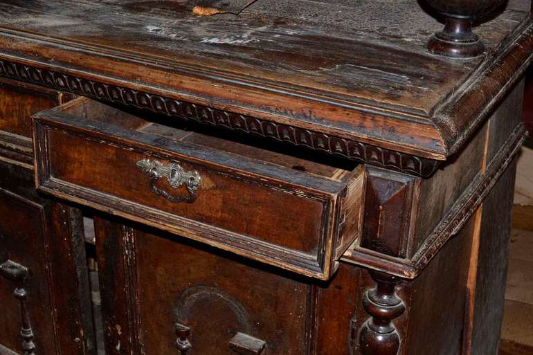 Comment restaurer la partie sculptée d'un ancien produit,