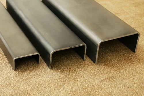 Canal courbé Canal courbé