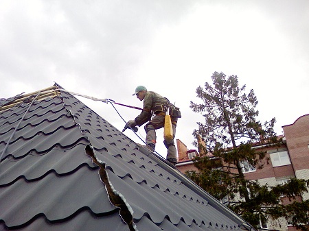 Pose de tuiles métalliques Pose de tuiles métalliques