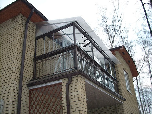 Vue du toit dépendant du balcon Vue du toit dépendant du balcon