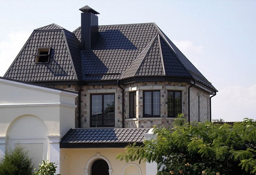 Toit recouvert de cascade métallique Toit recouvert de cascade métallique