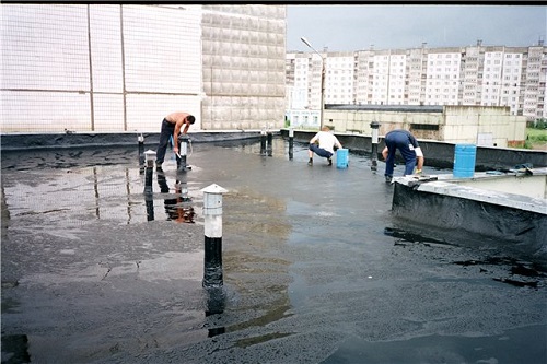 Installation d'un toit en vrac Installation d'un toit en vrac