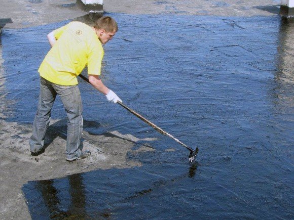 Toit recouvert de toit en mastic