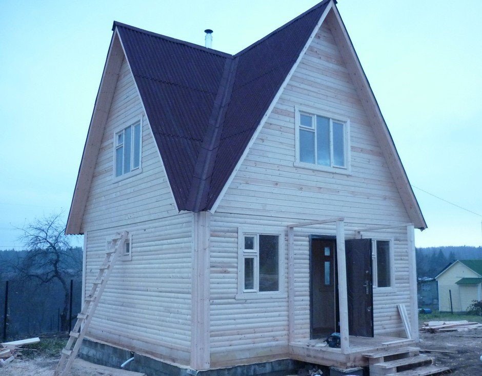 Toit à trois façades