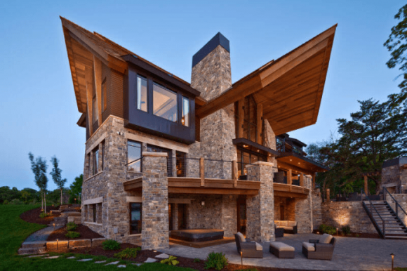 Maison au toit bouclé inhabituel