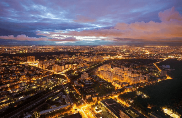 Vue depuis la tour de télévision d'Ostansk à Moscou