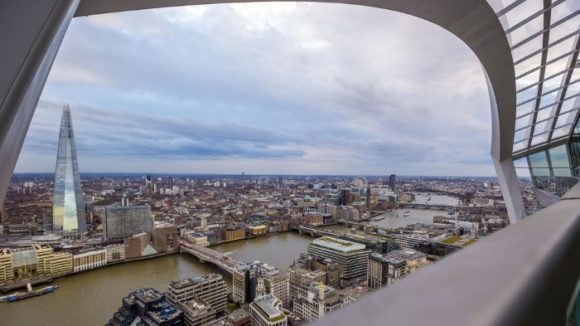 Vue depuis la terrasse d'observation du Sky Garden bar à Londres
