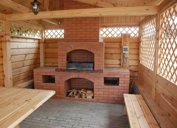 gazebo avec barbecue