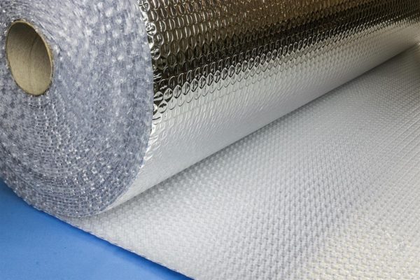 Isolation en feuille réfléchissant la chaleur