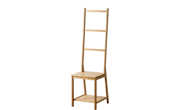 Chaise avec porte-serviettes